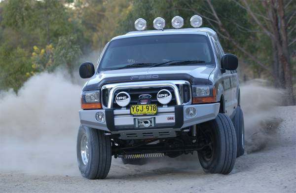 ARB - ARB Sahara Deluxe Bumper - 3952020 - Image 1