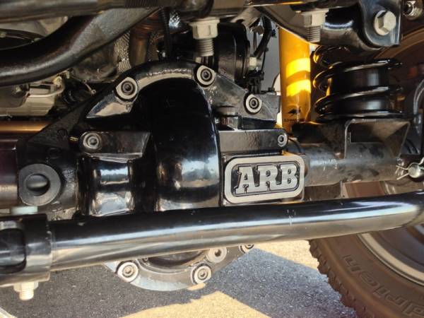 ARB - ARB Diff Cover Jl Sport Front Blac M186 Axle Black | 0750009B - Image 1