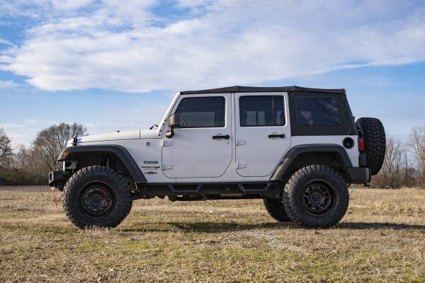 Rough Country - Rough Country - 3.25 Inch Lift Kit - M1 - Jeep Wrangler Unlimited 2WD/4WD (2007-2018) | 66940 - Image 1