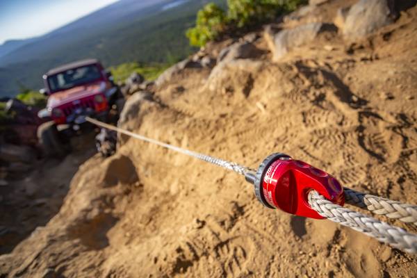 Factor 55 - PROLINK WINCH SHACKLE MOUNT -- RED | 00015-01 - Image 1