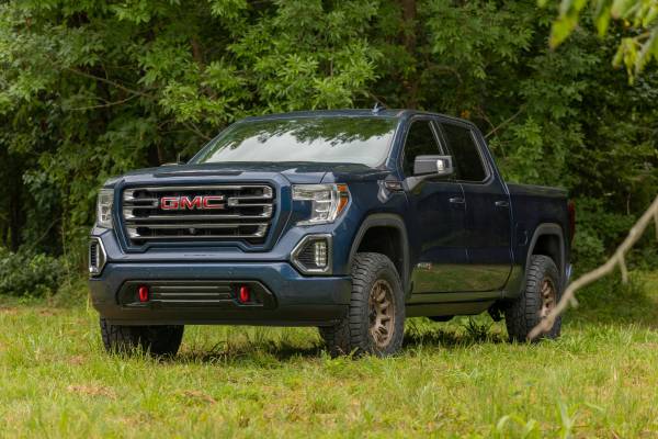 Rough Country - 3.5 Inch Lift Kit - Mono Leaf Rear - M1 Struts/M1 - GMC Sierra 1500 2WD/4WD (2019-2025 & Classic) | 28840 - Image 1