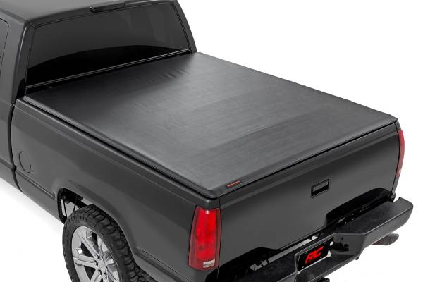 Rough Country - Rough Country - Soft Roll Up Bed Cover - 6'7 in. Bed - Chevy/GMC 1500 (00-06 & Classic) | 42288650 - Image 1