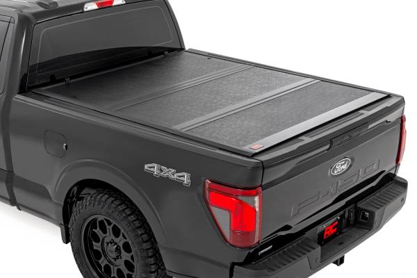 Rough Country - Hard Low Profile Bed Cover - 6'7" Bed - Ford F-150 2WD/4WD (2015-2020) - 47229650_A - Image 1