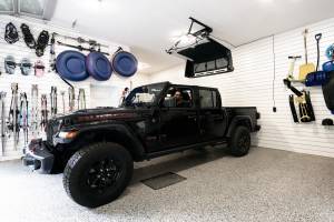 HOSS Hardtop Hoist - Jeep 2018-26 Wrangler JL (Black) | 42820-01