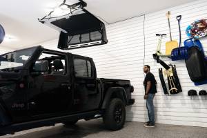 HOSS Hardtop Hoist - Jeep 2018-26 Wrangler JL (Black) | 42820-01 - Image 3