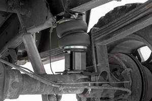 Rough Country - Rough Country - Air Spring Kit w/compressor - Wireless Controller - 6 Inch Lift Kit - Chevy/GMC 2500HD (01-10) | 100064WC - Image 5