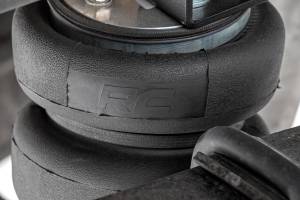 Rough Country - Rough Country - Air Spring Kit w/compressor - Wireless Controller - 0-6 in. Lift - Chevy/GMC 2500HD (01-10) | 10006WC - Image 6