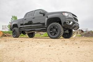 Rough Country - 6 Inch Lift Kit - M1 Struts - Chevy/GMC Canyon/Colorado 2WD/4WD (2015-2022) | 24143
