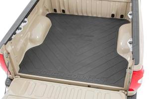 Rough Country - Bed Mat - 5'7 in. Bed - RC Logo - Toyota Tundra 2WD/4WD (2007-2021) | RCM681