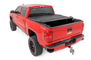Rough Country - Rough Country - Soft Roll Up Bed Cover - 5'9 in. Bed - Chevy/GMC 1500 (14-18 & Classic) | 42119551 - Image 3