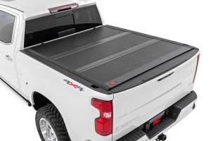 Rough Country - Hard Low Profile Bed Cover - 6'7 in. Bed - Chevy/GMC Sierra/Silverado 1500 (19-25) | 47120650B