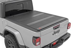 Rough Country - Hard Low Profile Bed Cover - 5' Bed - Jeep Gladiator JT 4WD (2020-2025) | 47620500B
